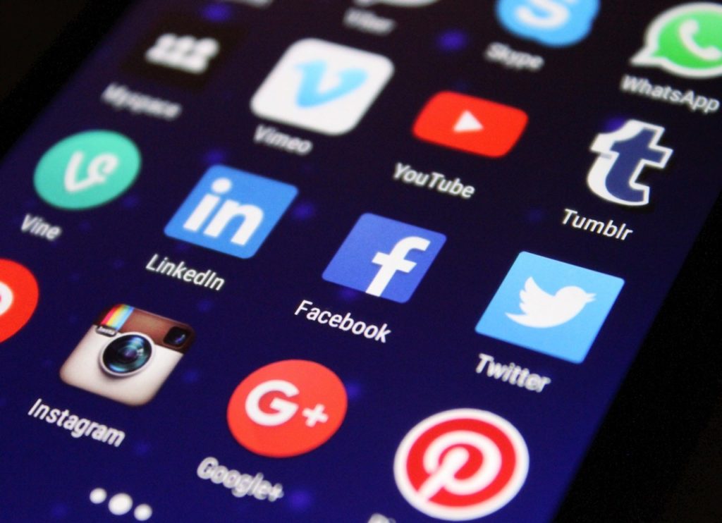 Redes sociales y empresa
