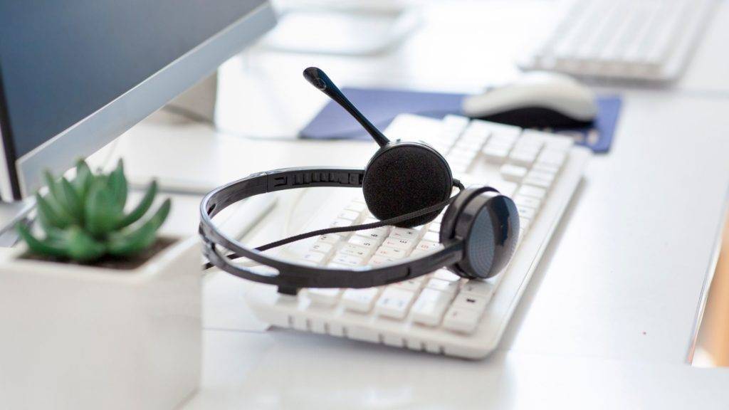 Operaciones de recepción telefónica de oficina