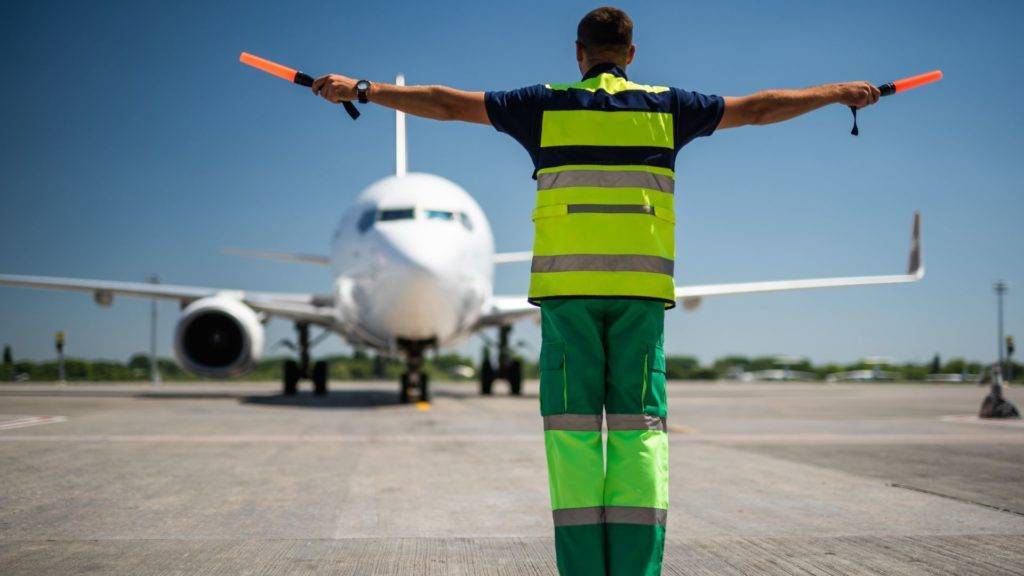 Habilidades críticas (softskills) para evitar errores en entornos inciertos y bajo presión en el sector aviación