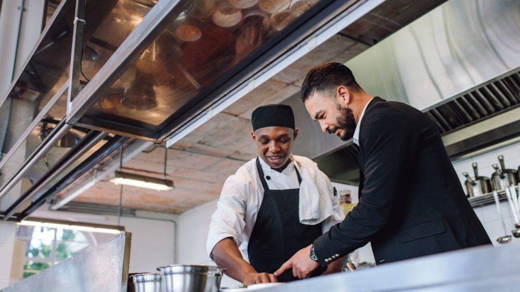 Habilidades y competencias en la dirección de cocina